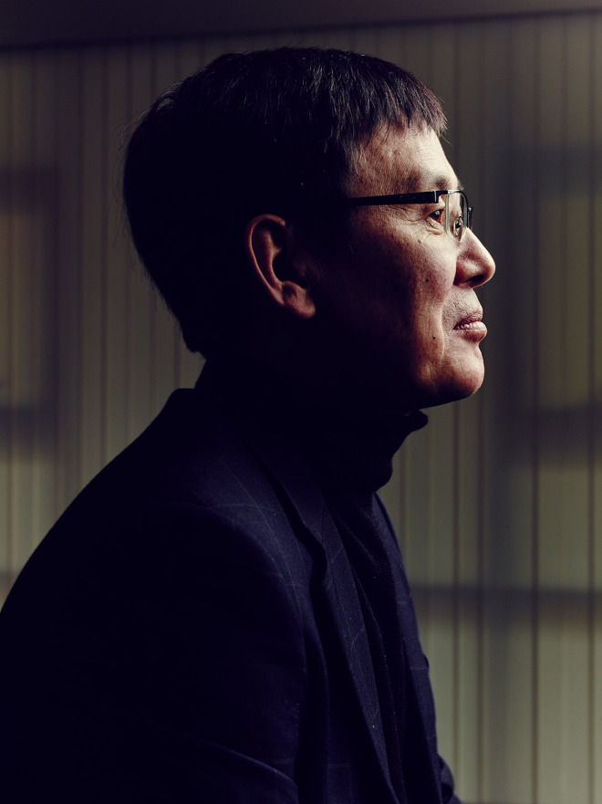 Smuggler Jung still gets rehabilitation therapy for injuries from being tortured in a North Korean prison.